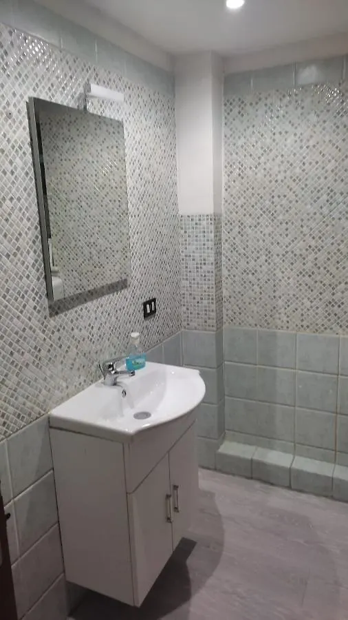 Cheap Central Room Παλέρμο Πανσιόν